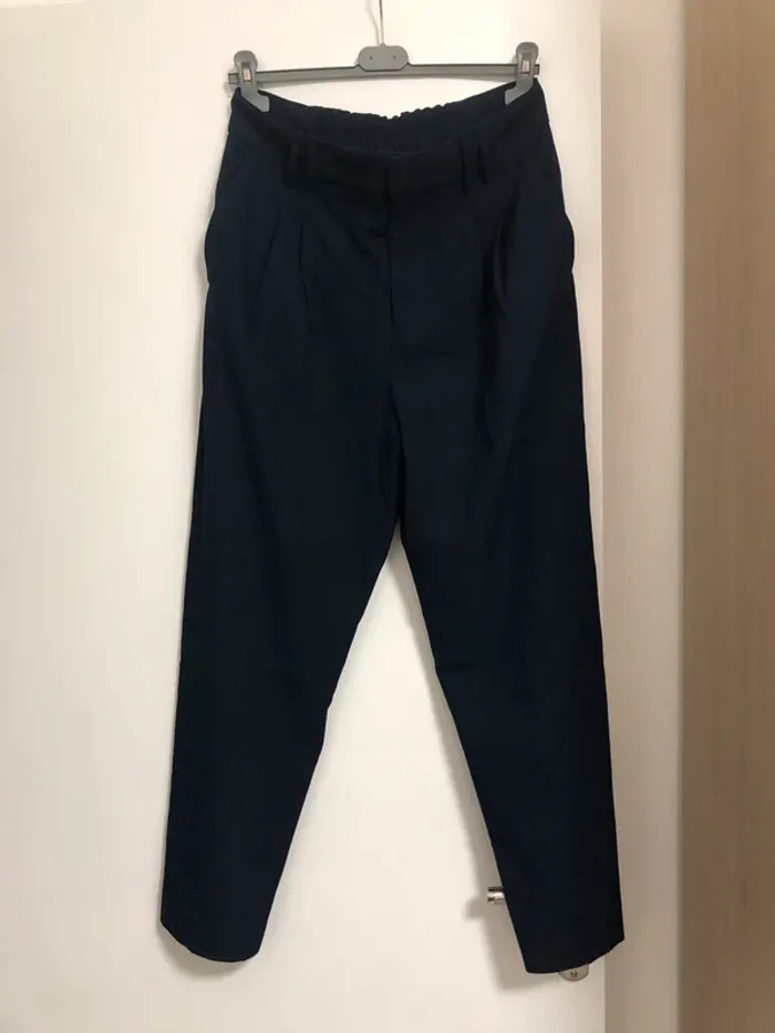 Superbe beau pantalon taille haute à pince Zara taille 40