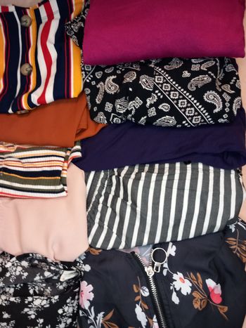#3 Lot 10 blouses femme taille S – 10€ le lot – styles variés