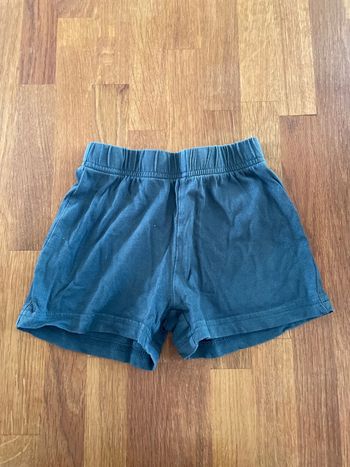 Short 3 ans