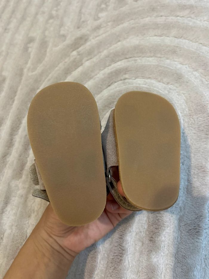Sandales Zara taille 17/18 - photo numéro 3