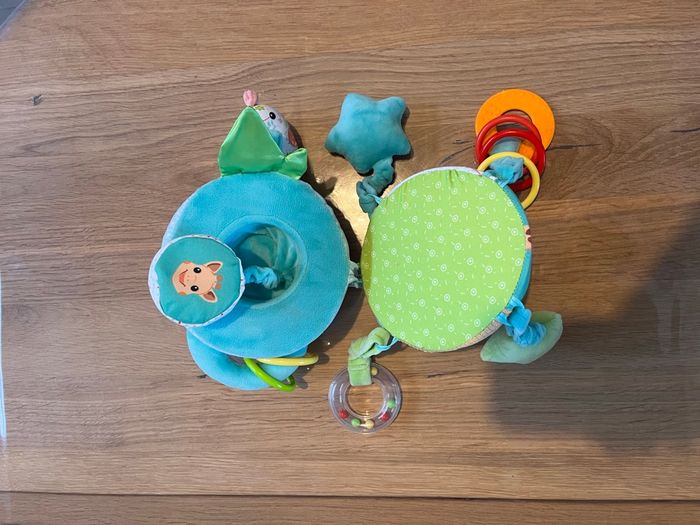 Jouer Sophie la girafe « Le monde des surprises » - photo numéro 3