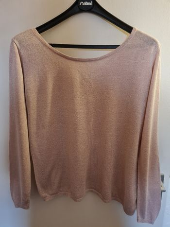 Pull rose brillant
