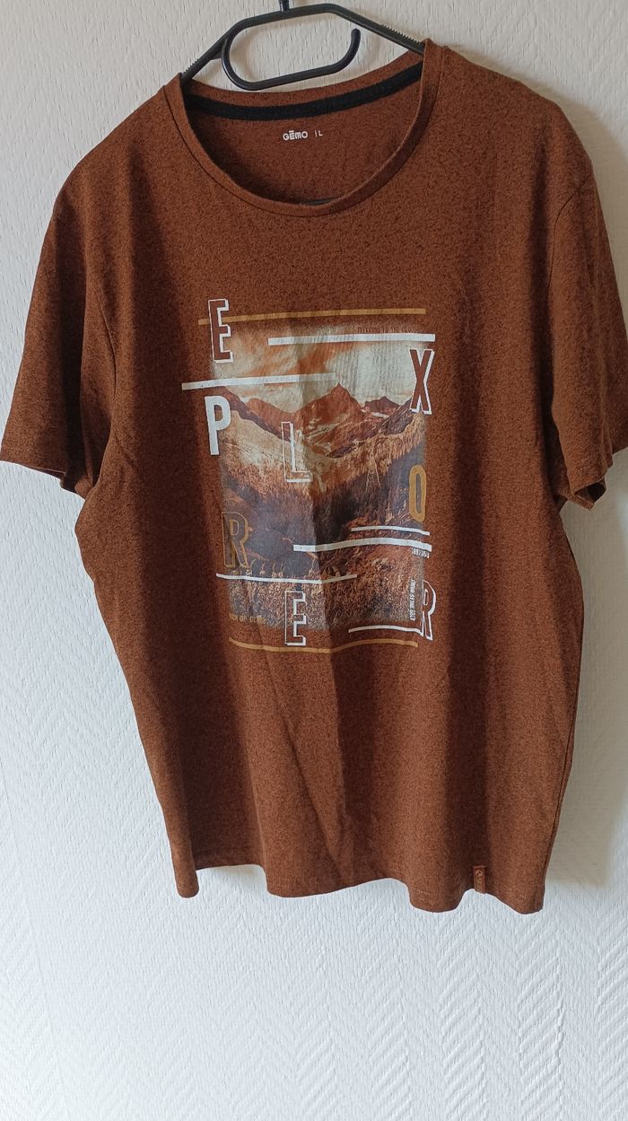 T-shirt