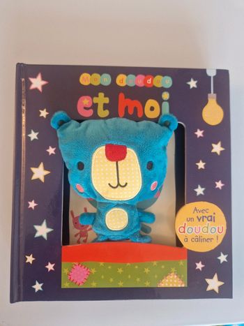Livre et doudou