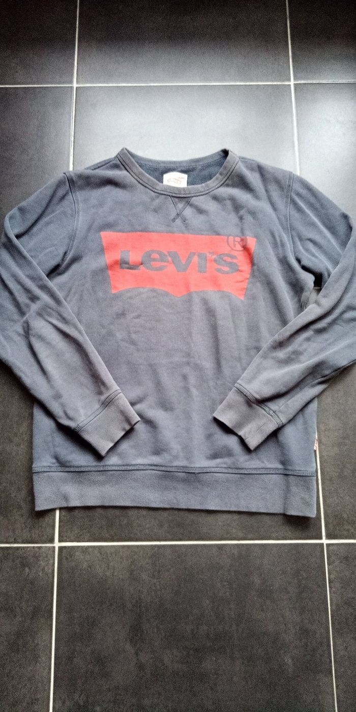 Pull Levi's garçon 16 ans bon état