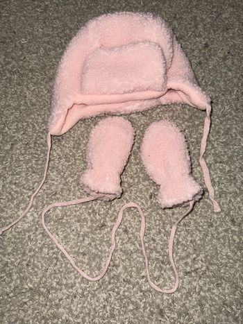 Lot 2 bonnet et moufle