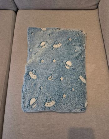 Plaid bleu Espace/Ovni phosphorescent