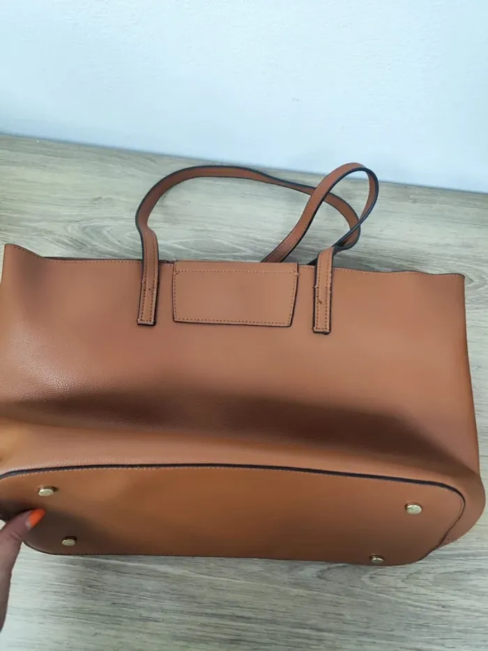 Sac fourre tout marron galerie Lafayette, bon état mais quelques traces 35x29cm - photo numéro 3