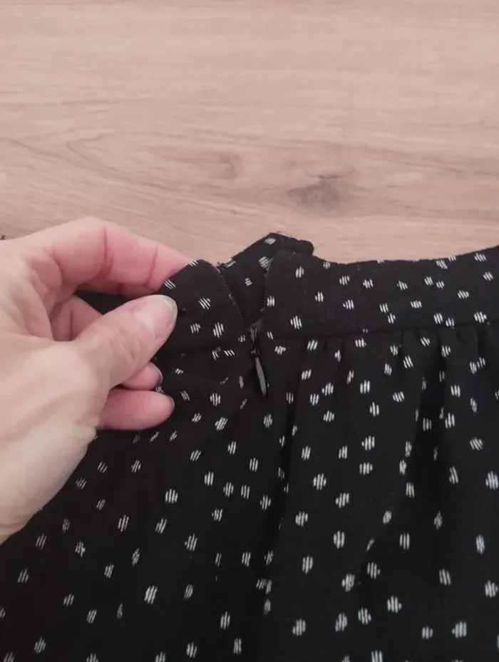 Petite jupe noire à motif camaïeu 36 - photo numéro 7