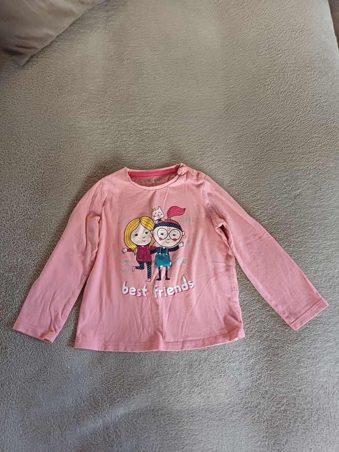 Lot vêtements fille 4 ans - photo numéro 3