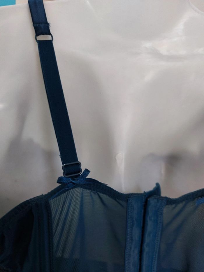 Guêpière - photo numéro 4