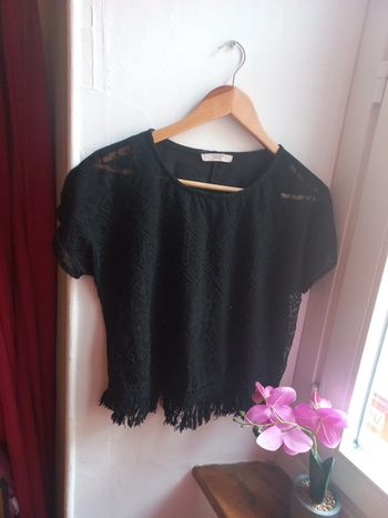 Beau Tshirt a franges taille 36 a 40