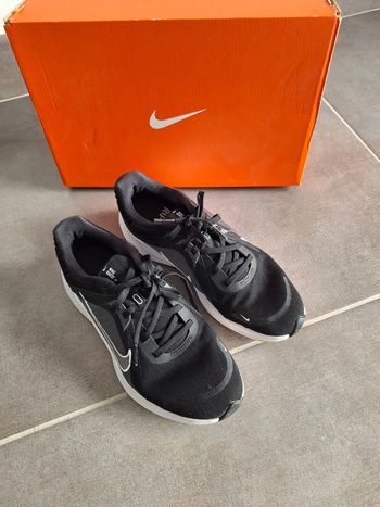 Baskets femme Nike Quest 5 38