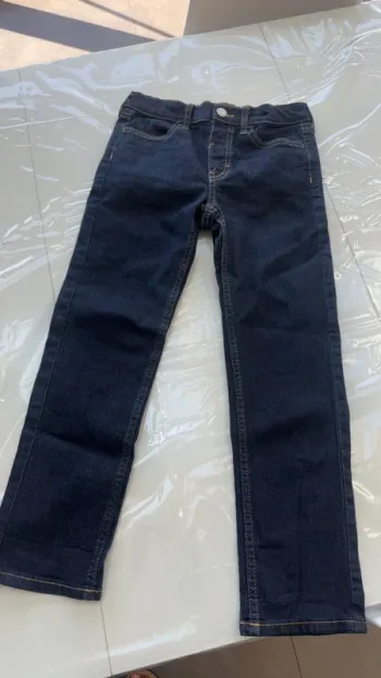 Jean H&M – Excellent état -Taille 7ans