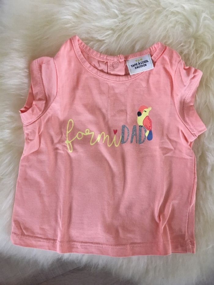 T-shirt tape a l’œil