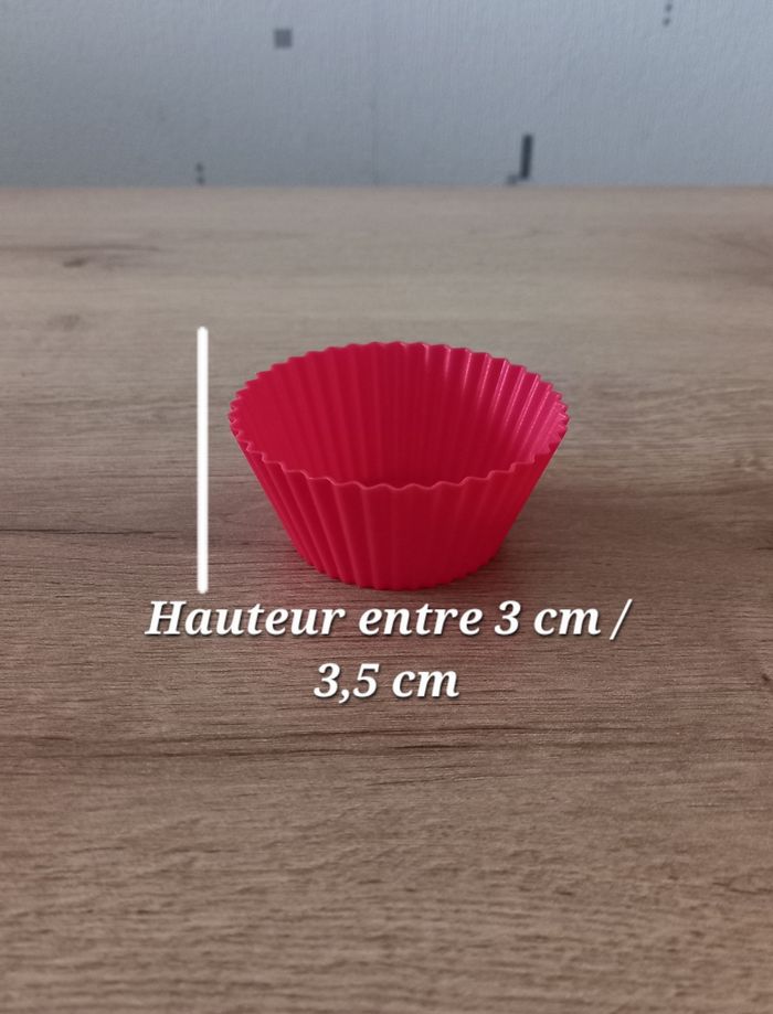 Moules cupcakes/muffins en silicone " ×12 " - photo numéro 5