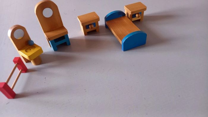 Jouets en bois la chambre. - photo numéro 5