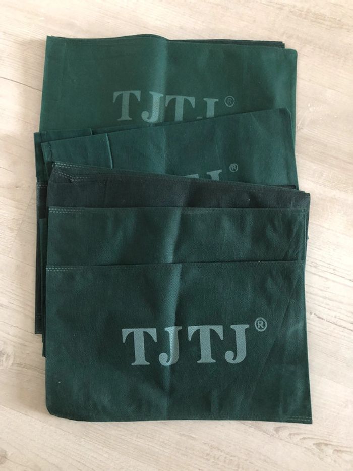 BB- 8 sacs à chaussures (valises) verts NEUFS - photo numéro 1