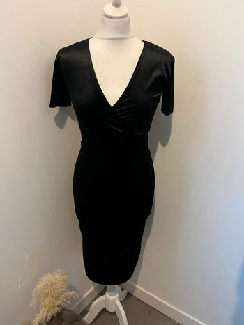 Robe noire velours doux Zara S comme neuve