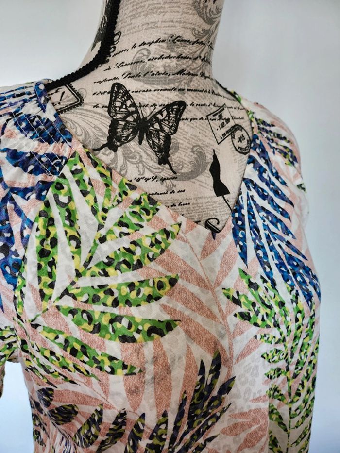 Superbe blouse Fleurie de taille 44 - photo numéro 4