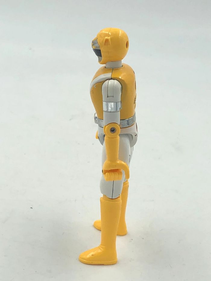 Figurine vintage Power Rangers jaune / Yellow  Bandai 1988 en métal - photo numéro 4