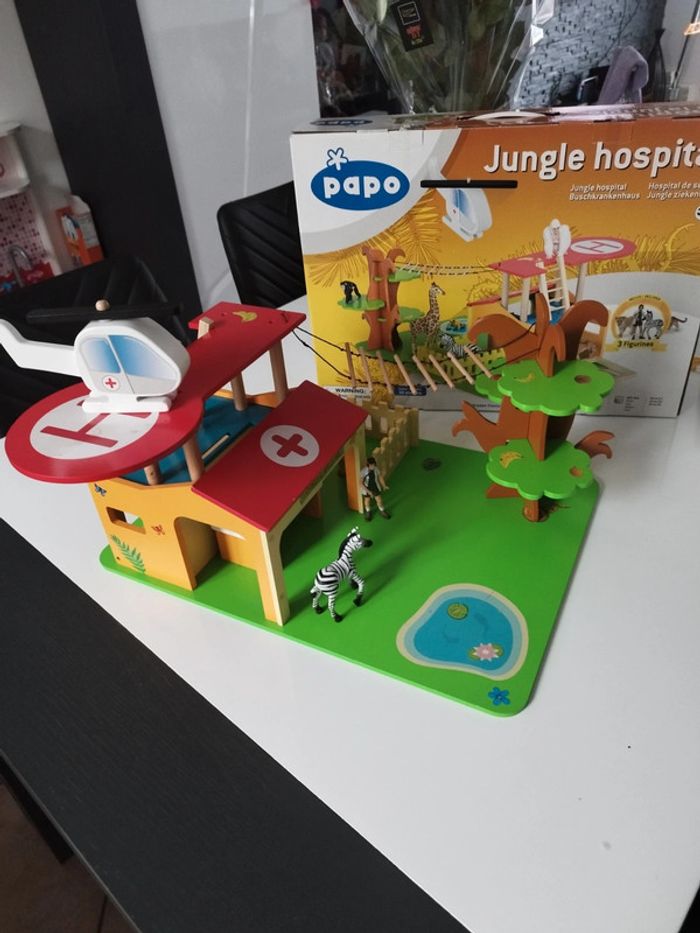 Hôpital de la jungle papo - photo numéro 2
