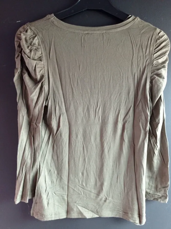 T-shirt long kaki - photo numéro 2