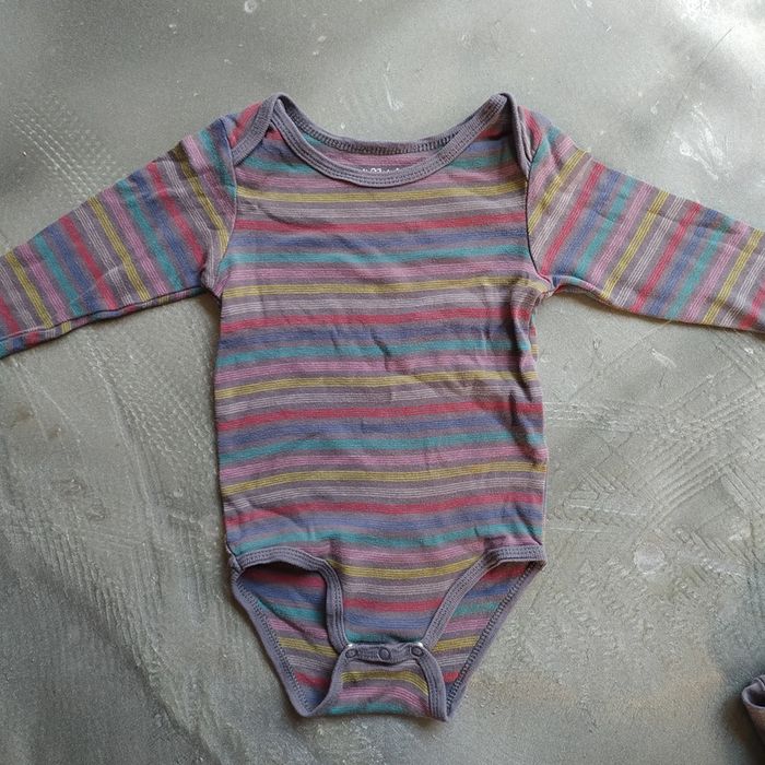 Lot de 2 bodys manches longues 18 mois - photo numéro 2