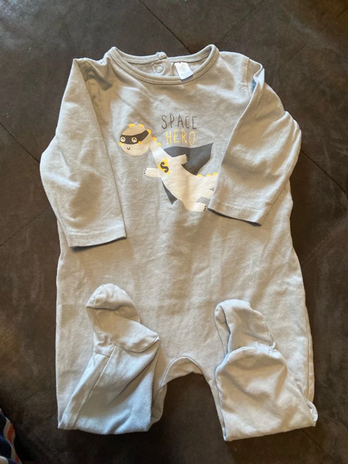 Pyjama 1 pièce 6 mois