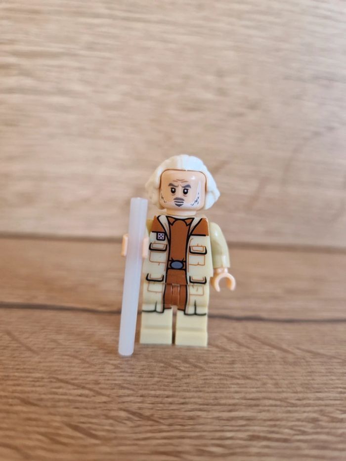 Figurine type lego Général Dodonna star wars