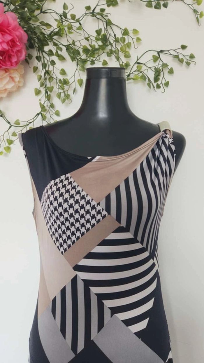 Robe fluide été à motif graphique asymétrique femme 🎀 Taille S 🎀 - photo numéro 2