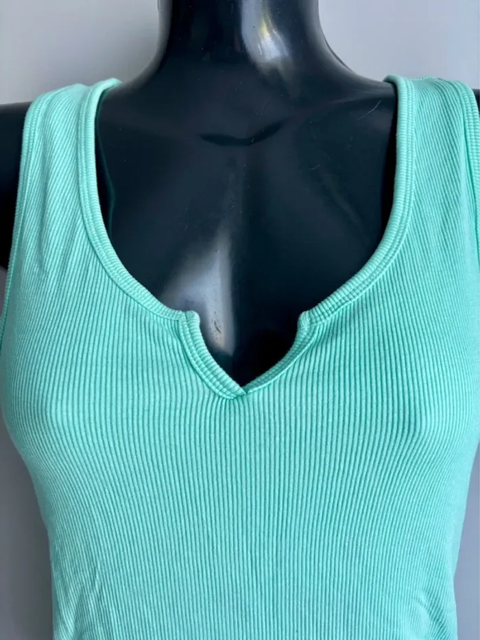 Primark débardeur vert/bleu femme T.S – bien regarder mesures et photos - photo numéro 3
