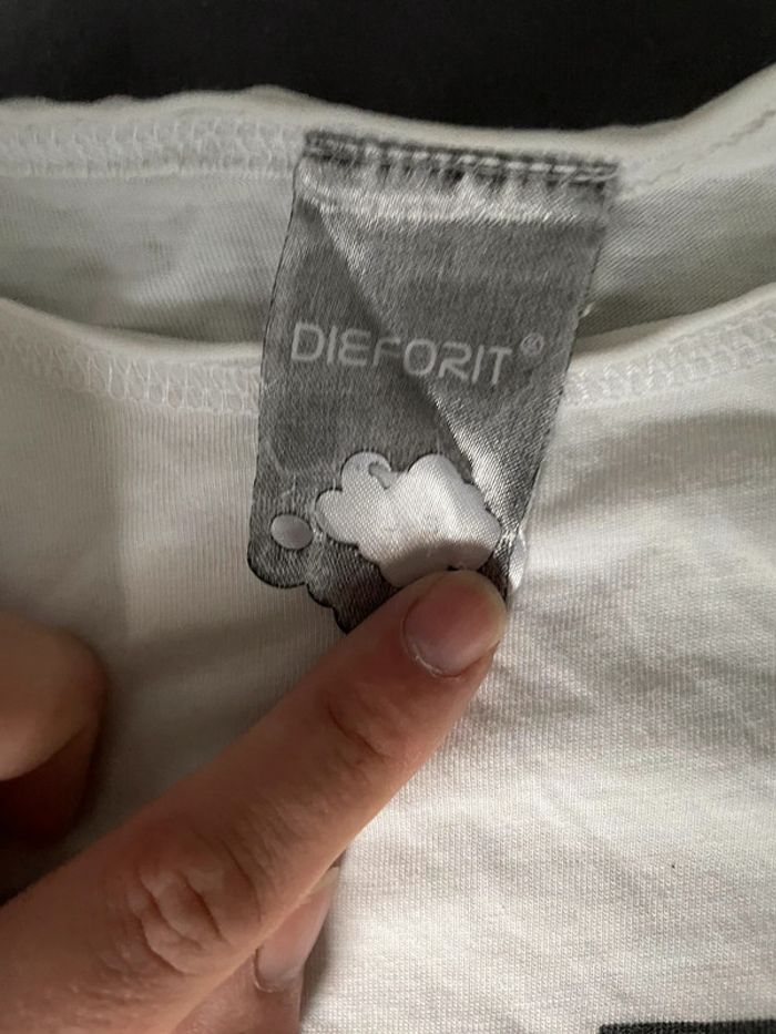 Top oversize blanc avec imprimés noirs Dieforit taille S très bon état - photo numéro 4