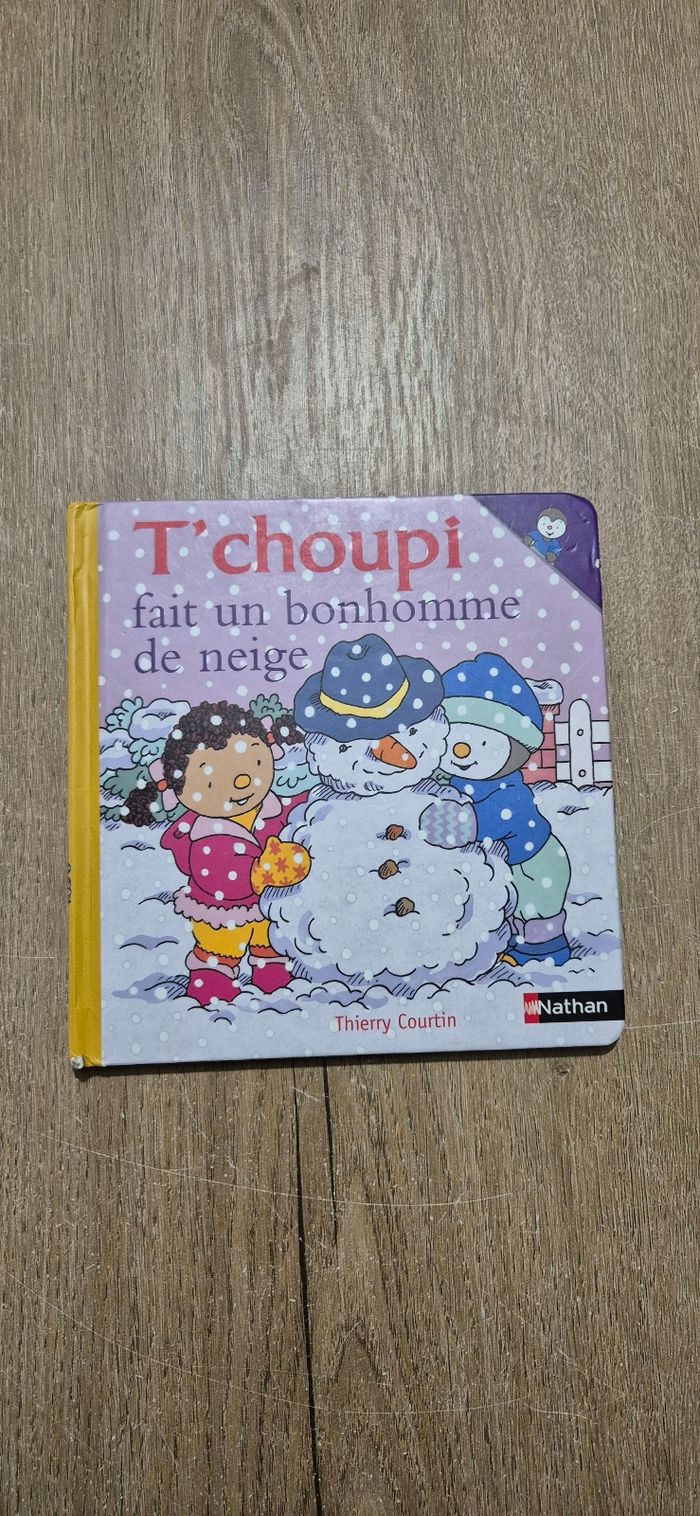 Livre T'choupi fait un bonhomme de neige