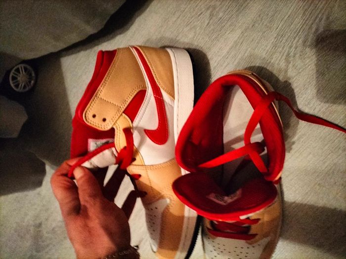 Baskets montantes Jordan Nike pointure 39 en très bon état - photo numéro 16
