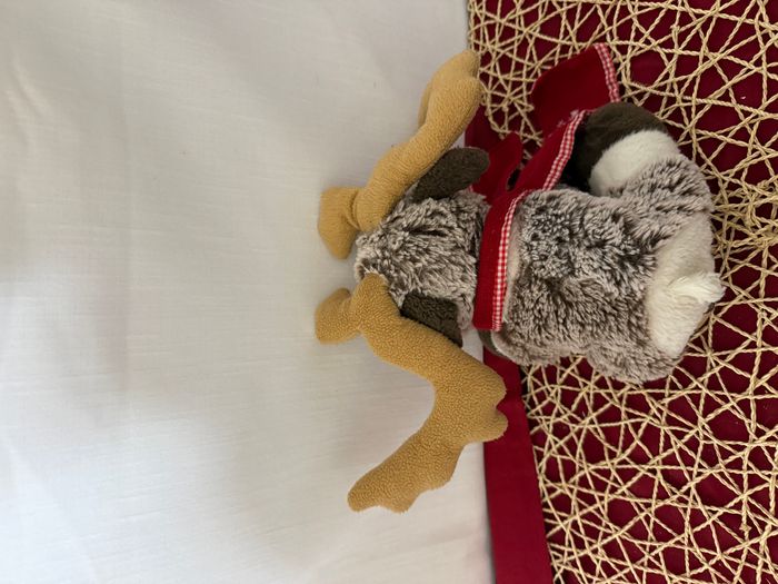 Peluche renne de Noël Keel Toys avec écharpe rouge - photo numéro 4