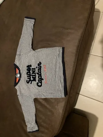T shirt manches longues taille 6 mois