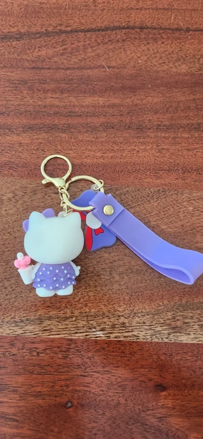 Porte-Clés Hello Kitty Violet - photo numéro 3