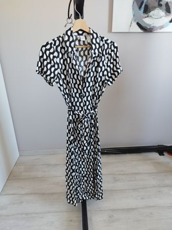 Robe neuve noire et blanche