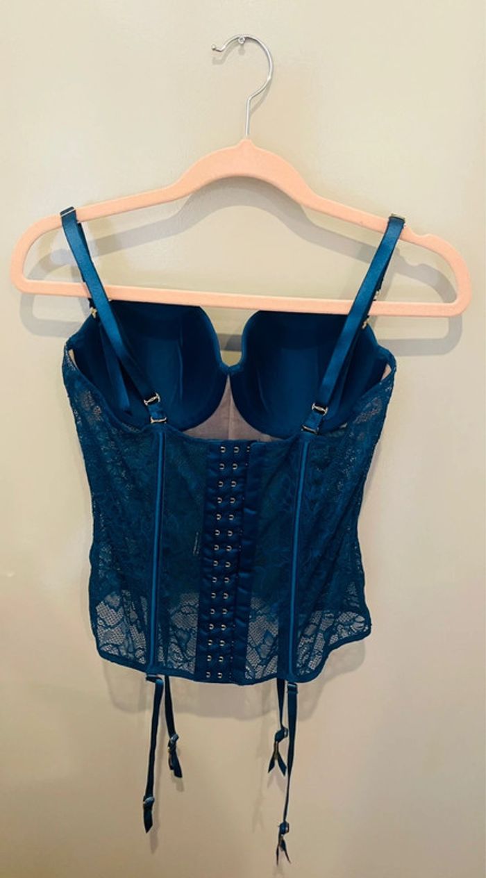 Guêpière Bleu Canard Satin & Dentelle – Taille 95B – Comme Neuve ! - photo numéro 3