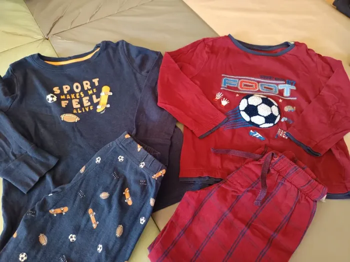Lot de pyjamas 5 ans - photo numéro 2