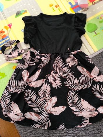 Robe neuve 5/6 ans