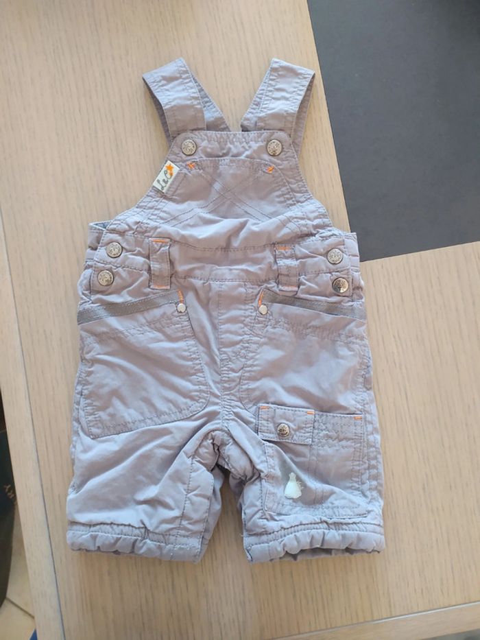 Salopette + lot de T-shirts - photo numéro 7