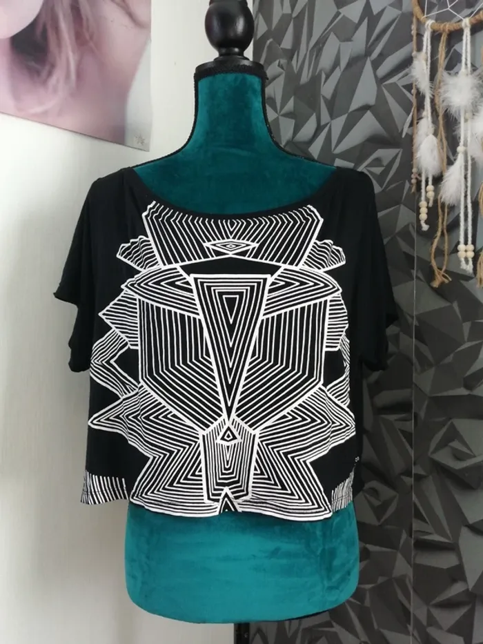 Tee-shirt de sport noir crop top à imprimé géométrique blanc / domyos / (M/L)