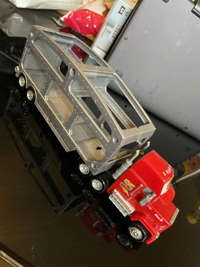 Camion Remorque Cars avec Bruit Sonore Disney - photo numéro 5