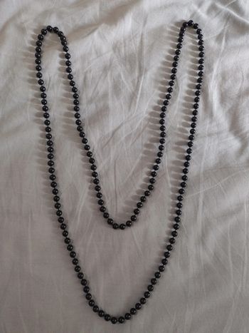 Collier perles plastiques