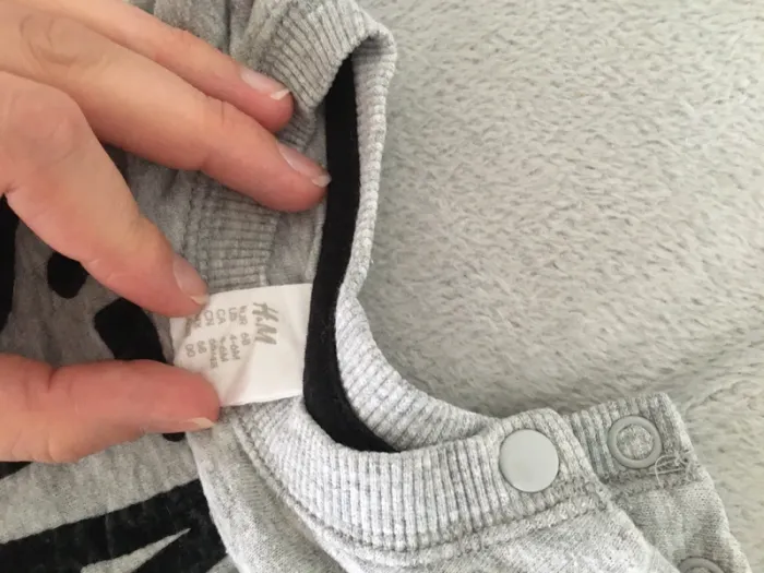 Pull gris HetM 6 mois - photo numéro 6