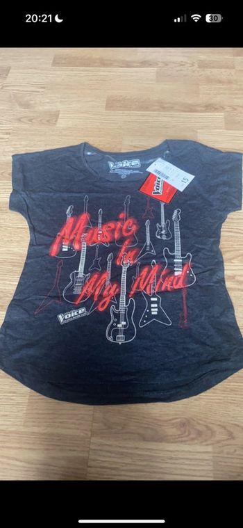 T-shirt The voice  Taille M La halle  neuf