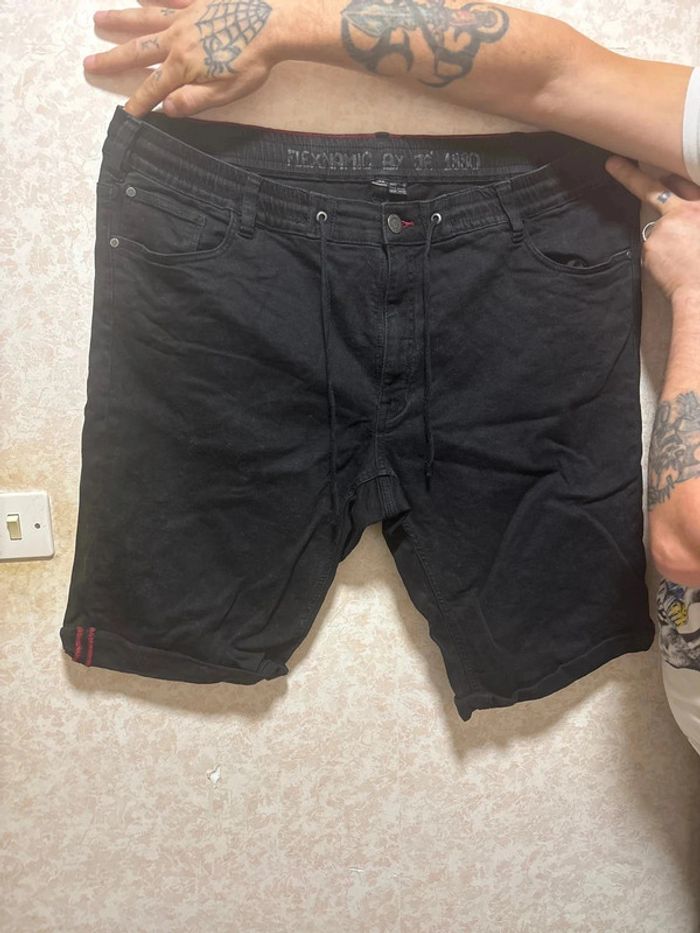 Short taille 60 marque JP