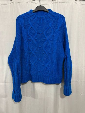 Pull bleu